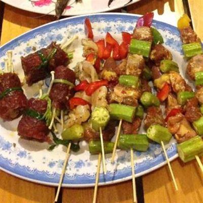 La Cà Quán – Xiên Nướng, Bò Né & Cháo Hải Sản