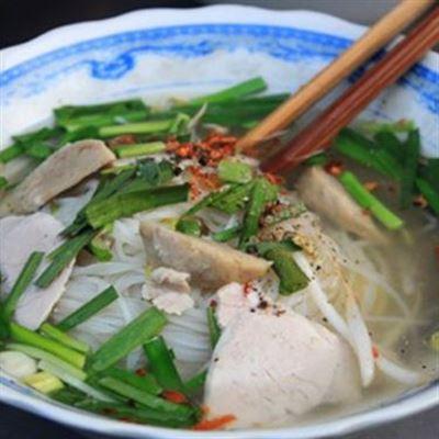 Hủ Tiếu Gõ – Nguyễn Công Trứ