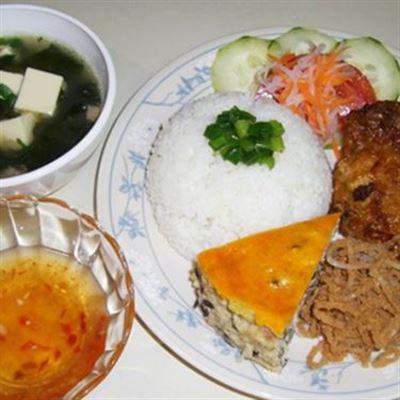 Quán Cơm Hoàng Dung