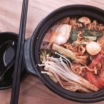 Subi – Mì Cay Hàn Quốc, Xiên Que & Trà Sữa