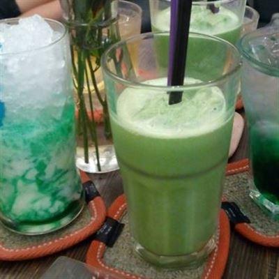 Cỏ Ba Lá Cafe – Hoàng Lê Kha