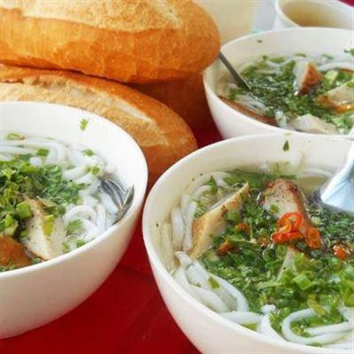 Mai Lý – Bánh Canh & Chả Cuốn