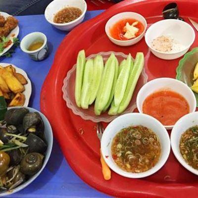 Cô Hoài – Ăn Vặt Sinh Viên