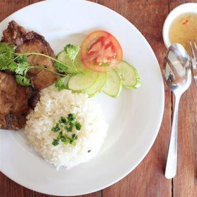 Cơm Văn Phòng – Triệu Quốc Đạt