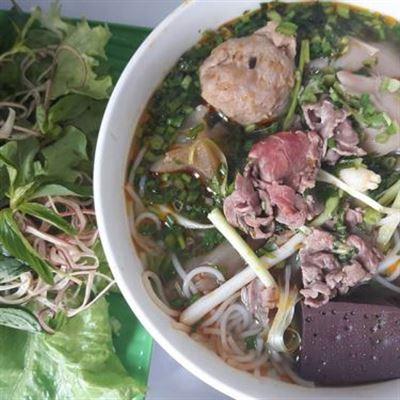 Năm Chi – Bún & Mì Quảng