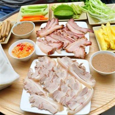 Khuê Trung Quán – Bánh Tráng Cuốn Thịt Heo