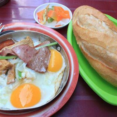 Quán 55 – Mì Ốp La & Bò Bít Tết