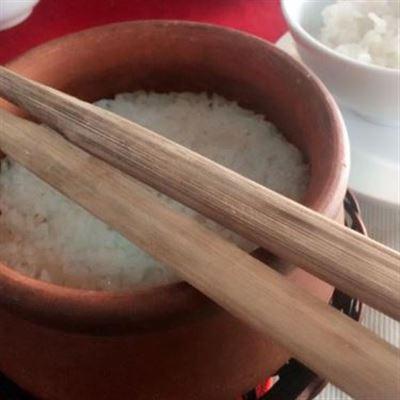 Cơm Niêu Hoa Sữa