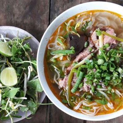 Bún Bò Bà Tuyết