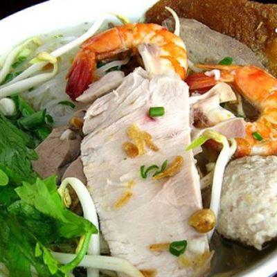 Hủ Tiếu Bình Dân – Trưng Trắc