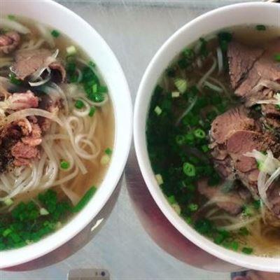 Tư Xe Lôi – Quán Phở