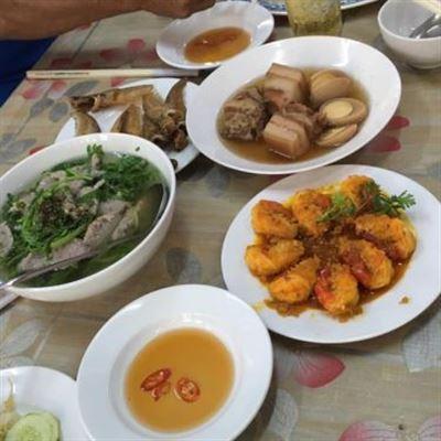 Quán Cơm Tân Tân