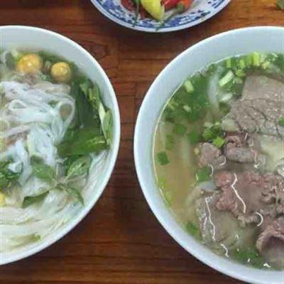 Mai Hoa – Phở Gà Chặt