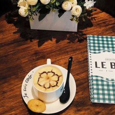 Le Bleu Cafe