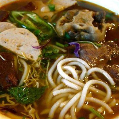 Bún Bò Nhà Thờ – Bế Văn Đàn