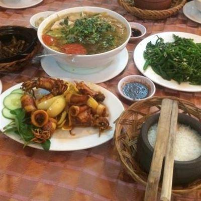 Cơm Niêu Hương Việt