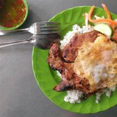 Trần Thị Loan – Cơm, Hủ Tiếu & Phở