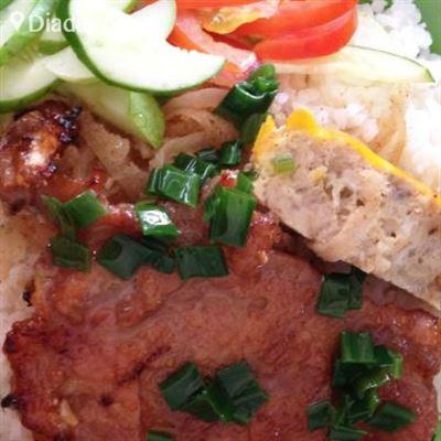 8 Lộc – Phở & Cơm Trưa