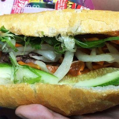 Bánh Mì Phá Lấu Bàu Sen