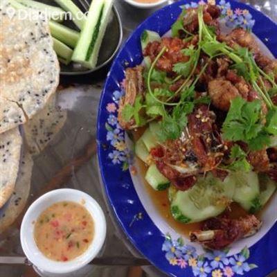 Đông Nam Quán – Gà Chiên Mắm