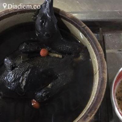 Hoàng Cung – Gà Ác Tiềm Thuốc Bắc