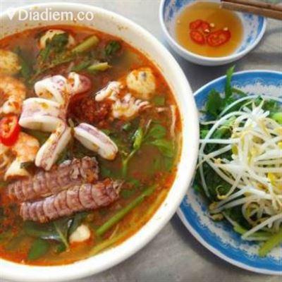 KungFu Tomyum – Bún Thái & Bún Cari Gà