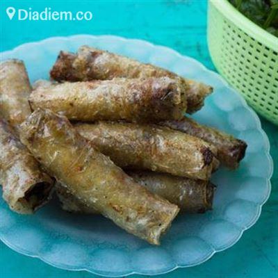 Năm Thảo – Gỏi Cá Trích & Chả Giò Cá Trích