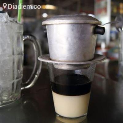 Petit Cafe
