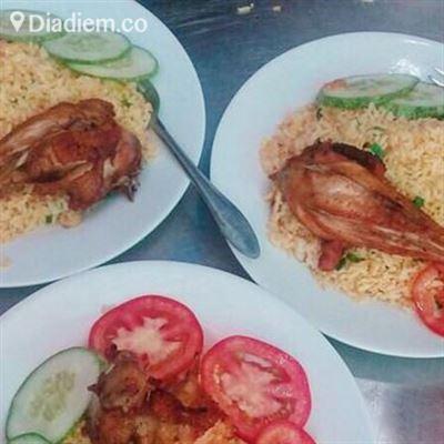 Quán Minh Ký – Phở Gia Truyền & Cơm Gà Xối Mỡ