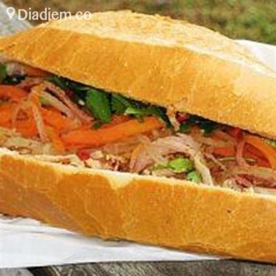 Tiệm Bánh Mì Tuyết